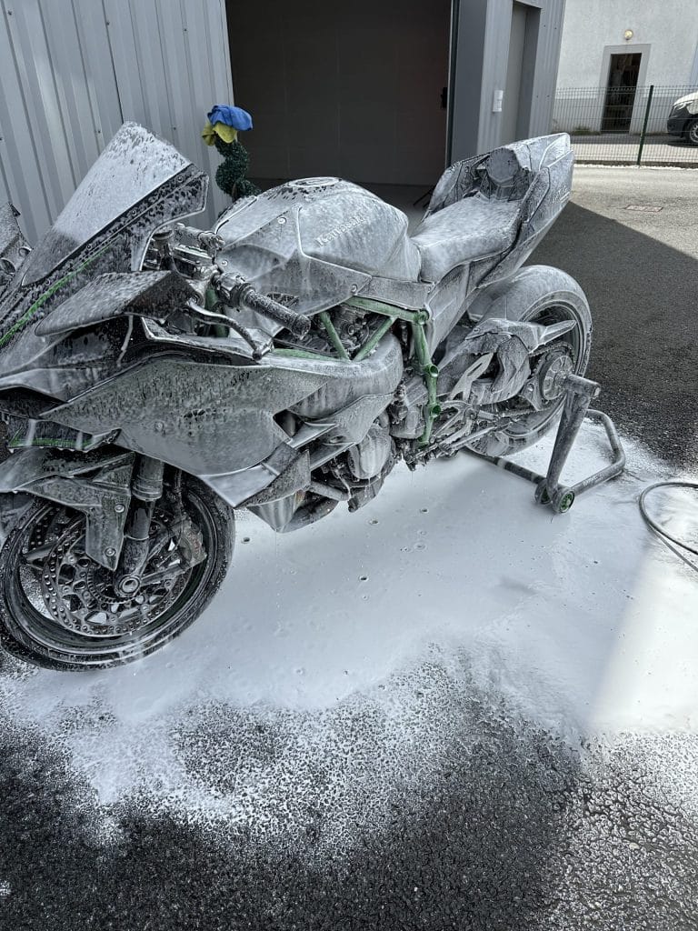 Detailing moto à bordeaux